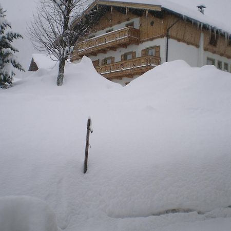 Haus Amann Apartment Berwang Bagian luar foto