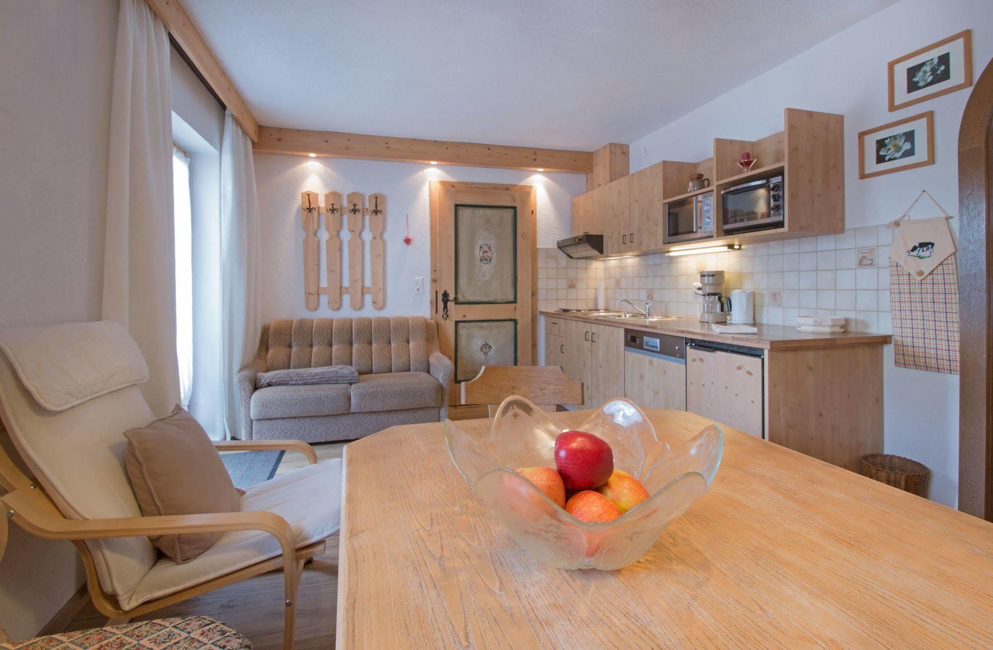 Haus Amann Apartment Berwang Bagian luar foto