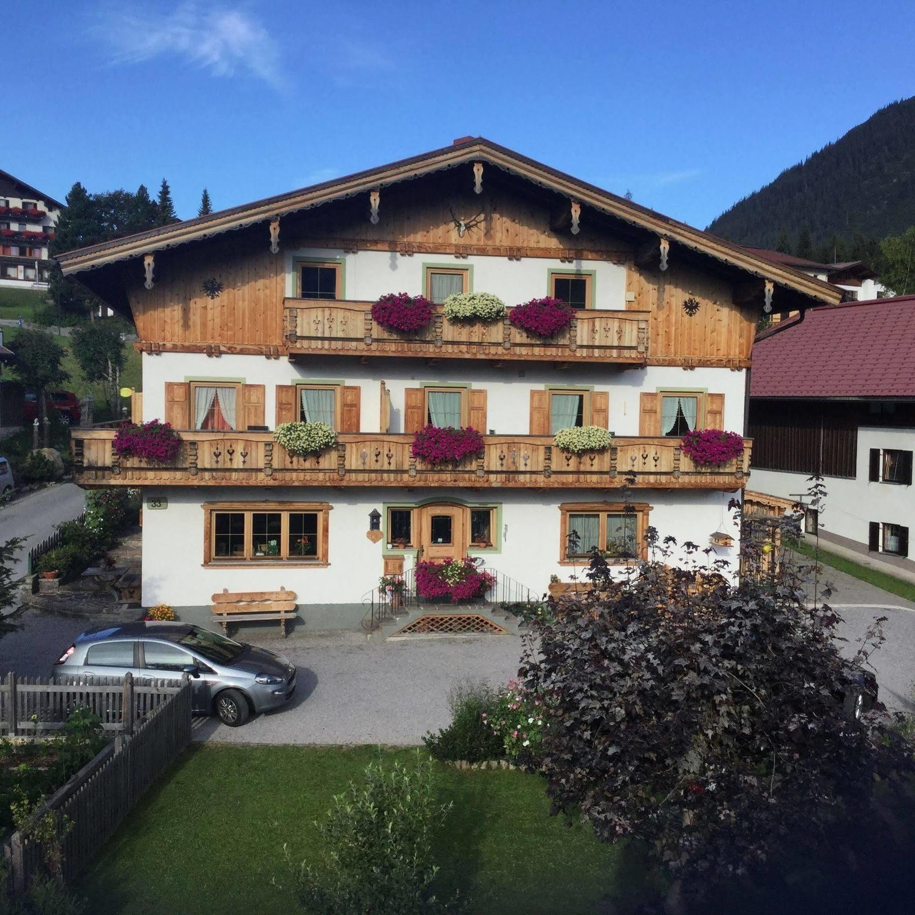 Haus Amann Apartment Berwang Bagian luar foto